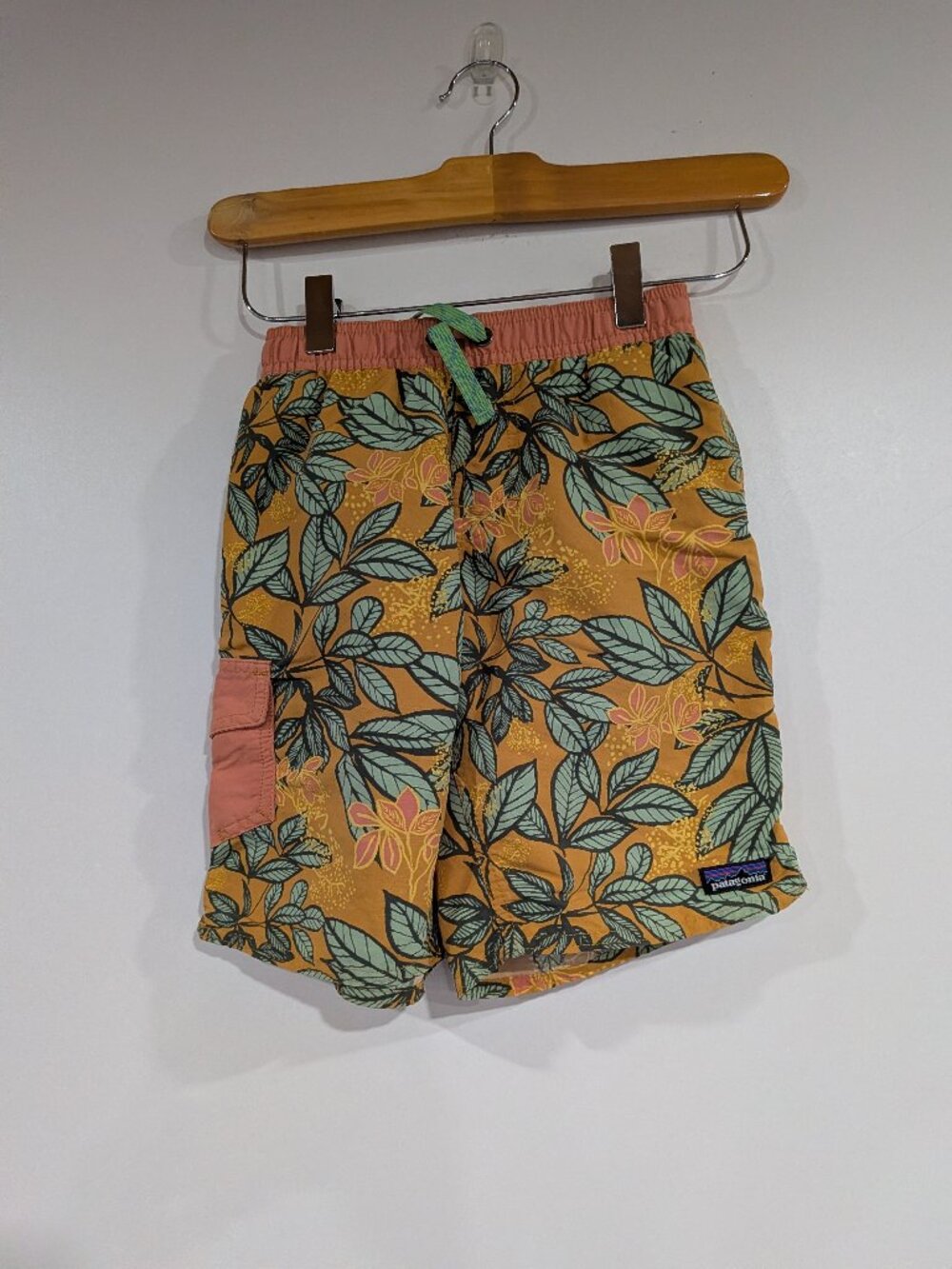 Patagonia Tropical Print Lined Board Shorts Swimming Trunks Gold Size Small